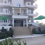 Ξενοδοχείο Hotel Holiday 3*