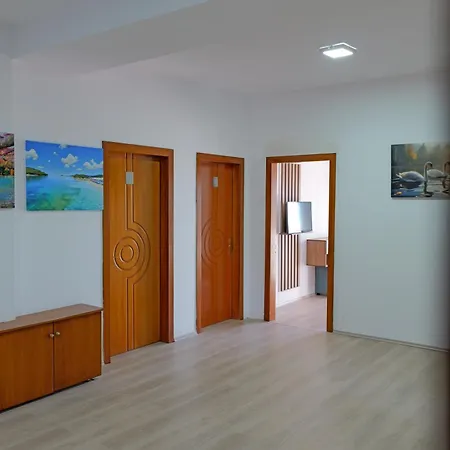 Hotel Holiday Sarandë