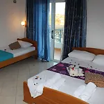 Szálloda Hotel Holiday 3*