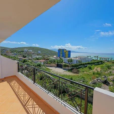 Hotel Holiday ساراندا
