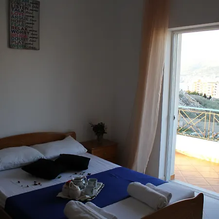 Hotel Holiday