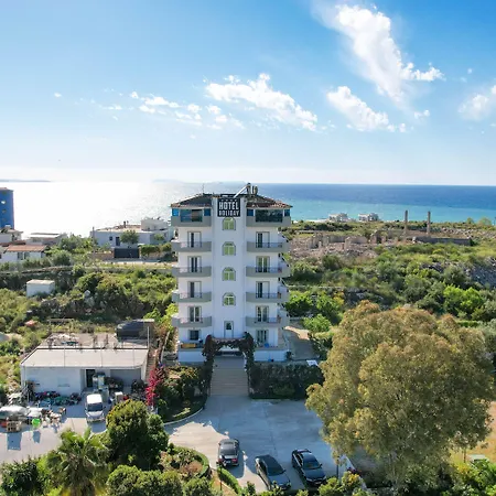 Hotel Holiday ساراندا