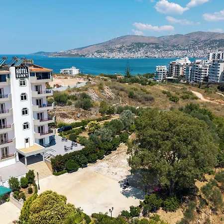 Hotel Holiday 3* Sarandë