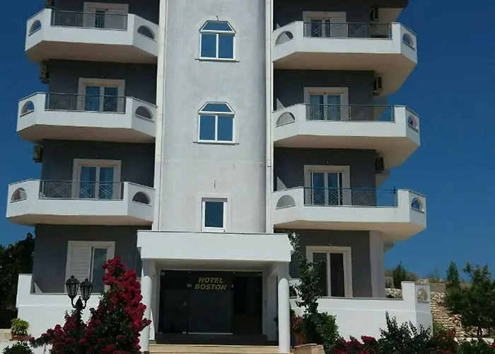 Hotel Holiday