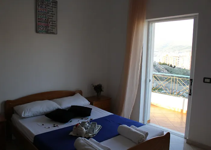 Hotel Holiday