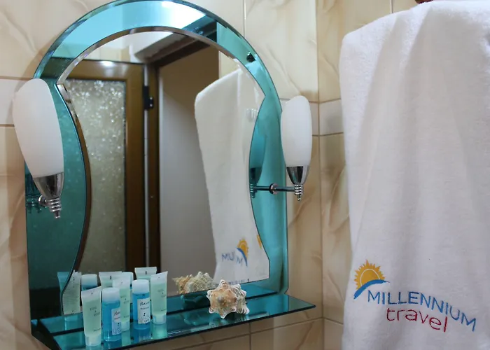 Hotel Holiday Otel Saranda