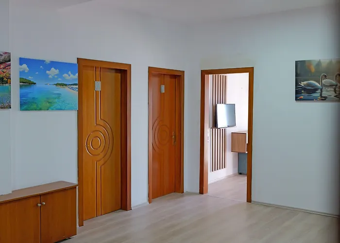 Otel Hotel Holiday 3*