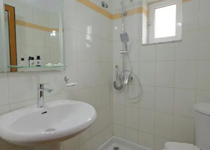 Otel Hotel Holiday 3*